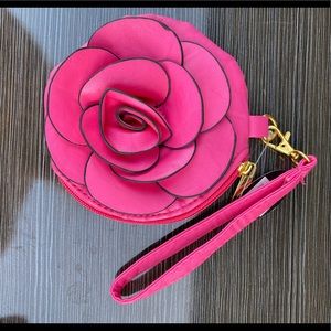 Rose clutch NWT